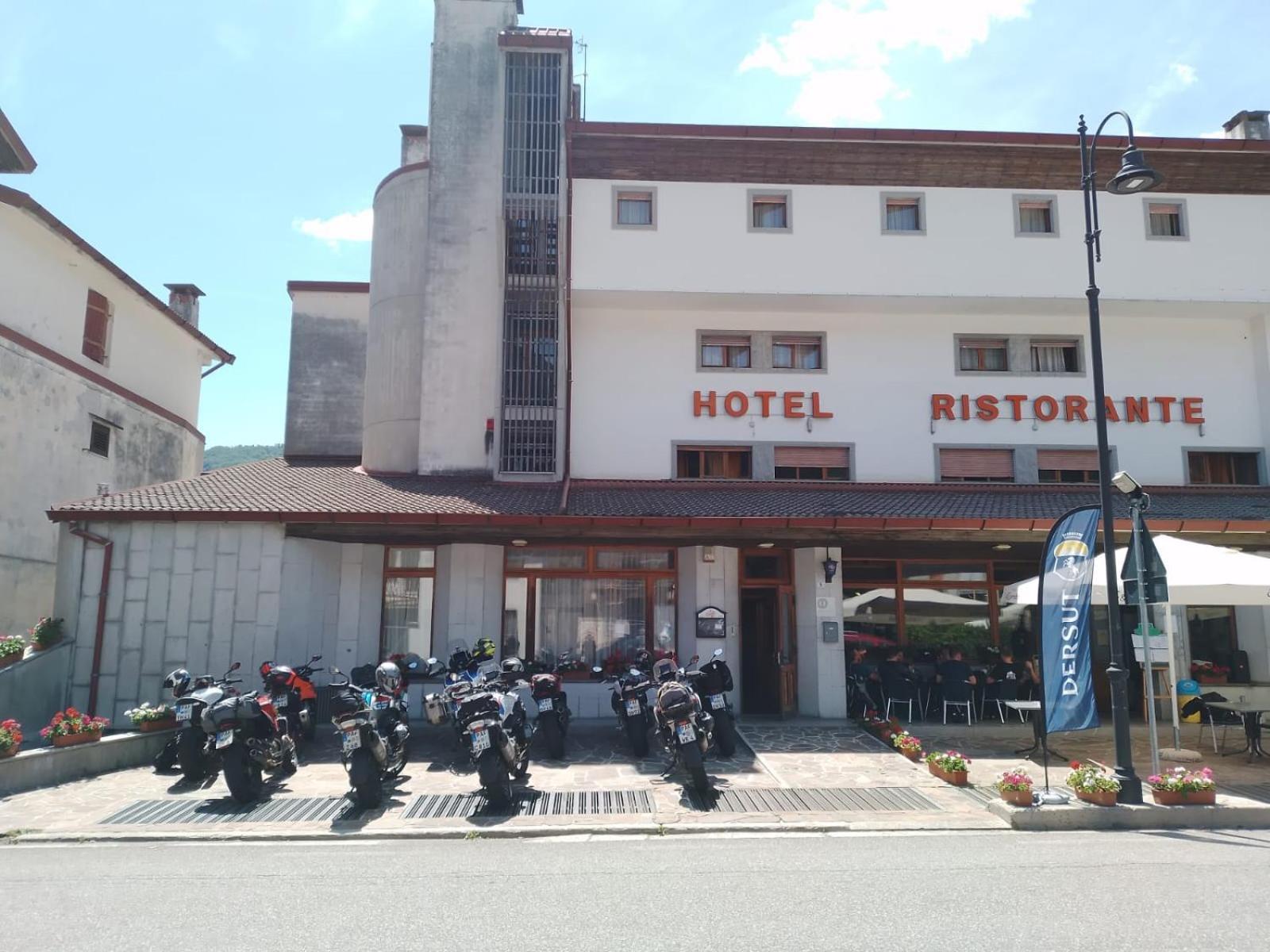 Bike & Bikers Hotel Restaurant Ампеццо Экстерьер фото